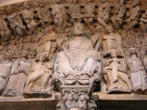 Vista frontal del Pórtico de la Gloria del Maestro Mateo en la Catedral de Santiago