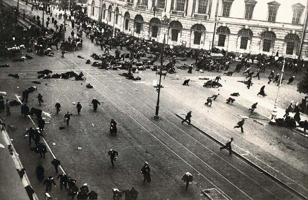 Manifestación en Petrogrado durante la Revolución rusa de 1917
